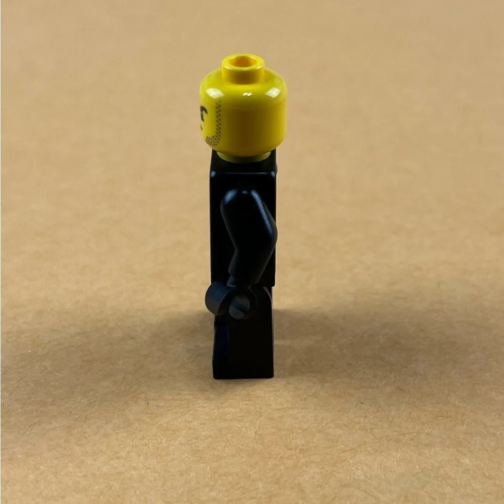 LEGO City Bandit Male Minifigure 60042 High Speed Police Chase Criminal Crook 2”